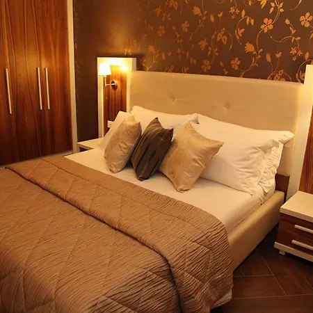 Gold 4* Vlorë