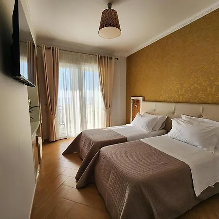Gold Hotel
