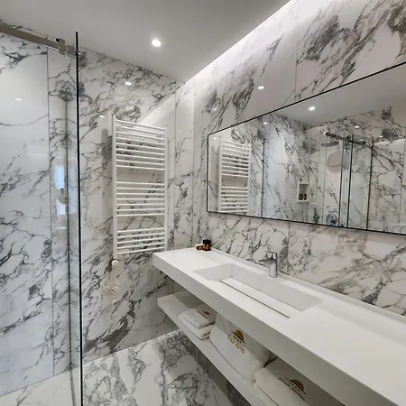 فندق Gold فلورا